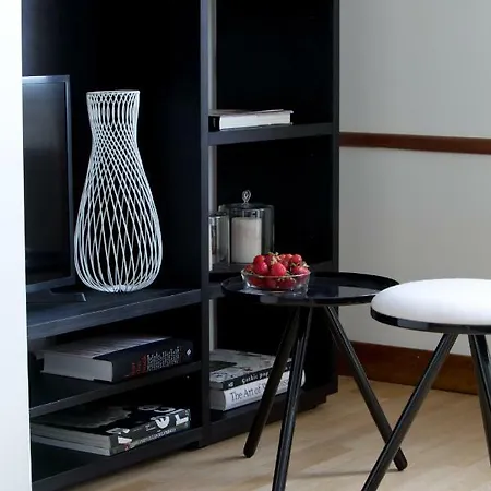 Domux Torre Velasca アパートホテル