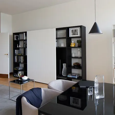 Domux Torre Velasca アパートホテル 2*